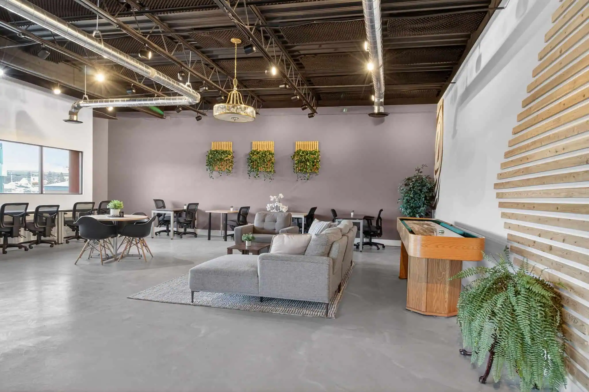 Loft 331 coworking space image 2